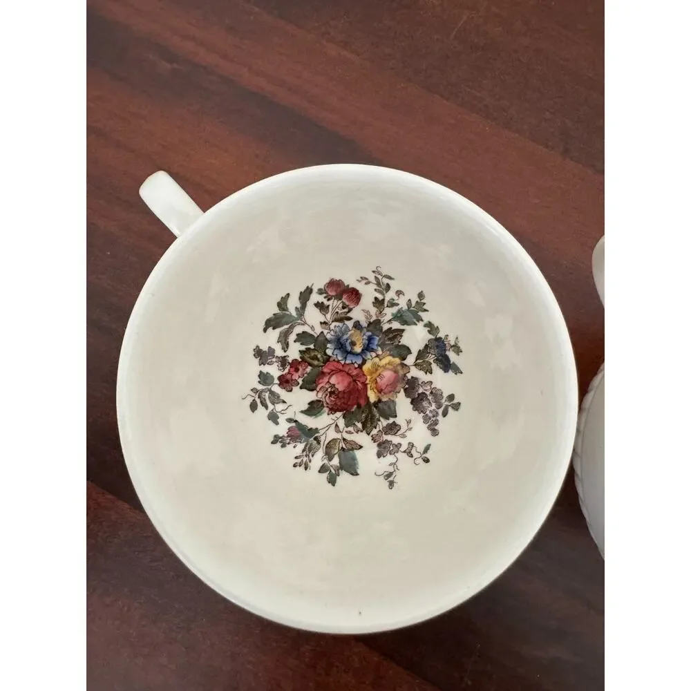 Wedgwood Edme Conway AK8384 Teacups Set of 2 Vintage England Floral Ribbed GUC